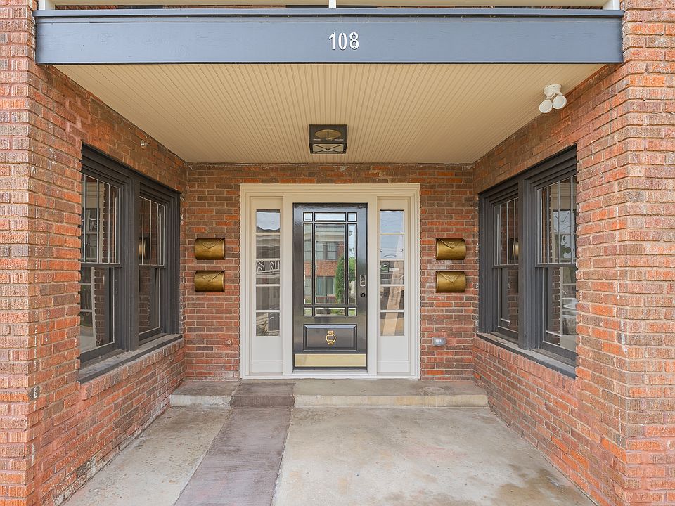 1st image of 108 NW 15th St #1