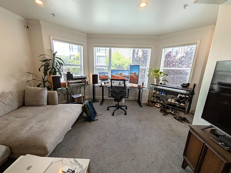 583 Hayes St #2 — Photo 1