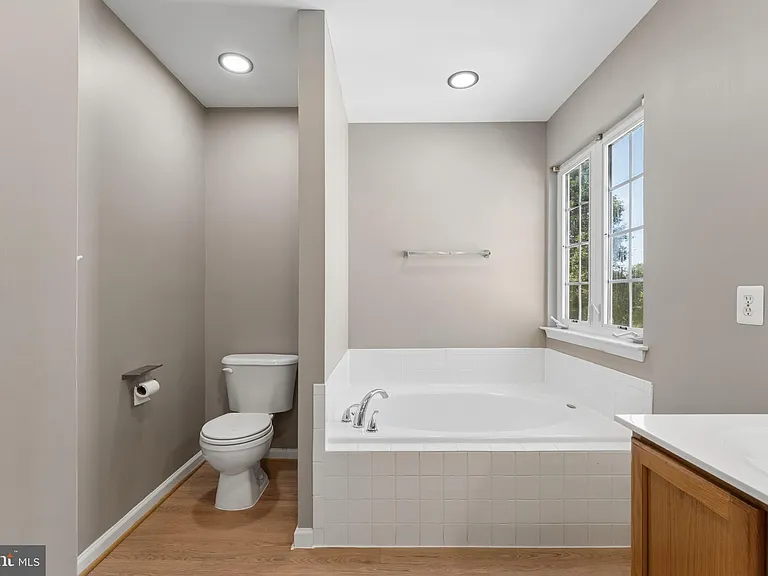 15121 Toccoa Ct — Photo 25