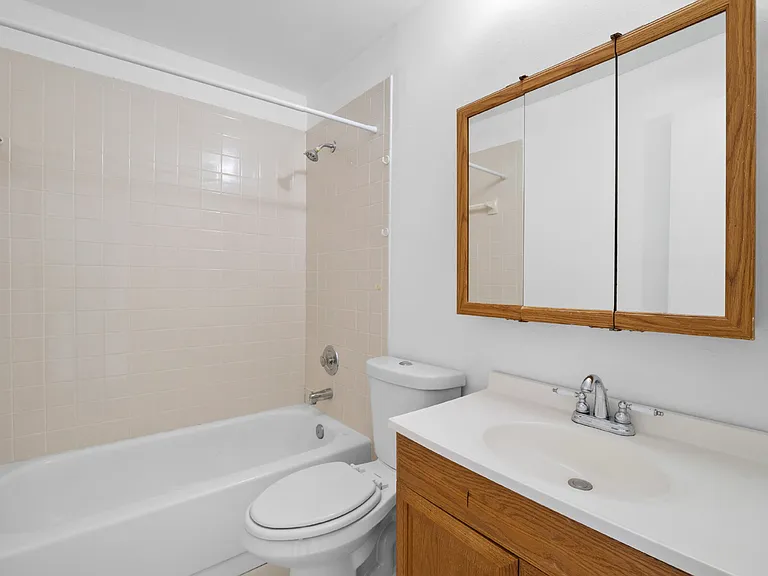 1187 Merrick Ave NW — Photo 17