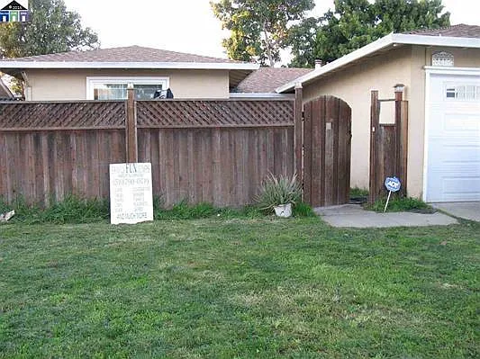 4419 Cambria St photo 1