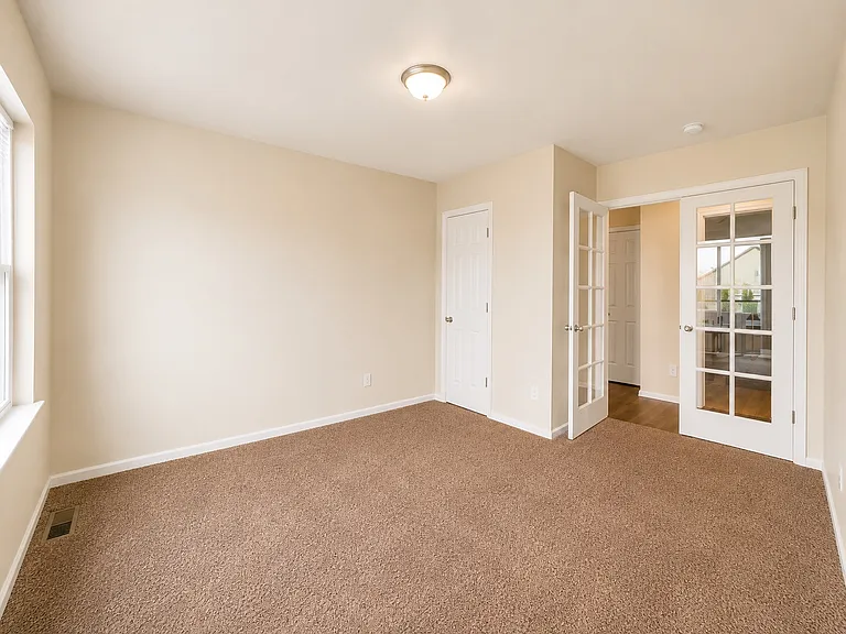 1703 W Tree Ln — Photo 15