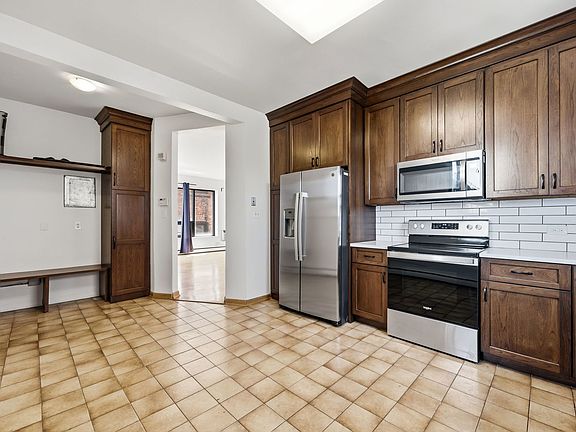 4th image of 5229 S Greenwood Ave APT 3