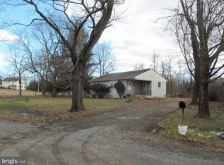 85 Township Line Rd, Gilbertsville, PA 19525