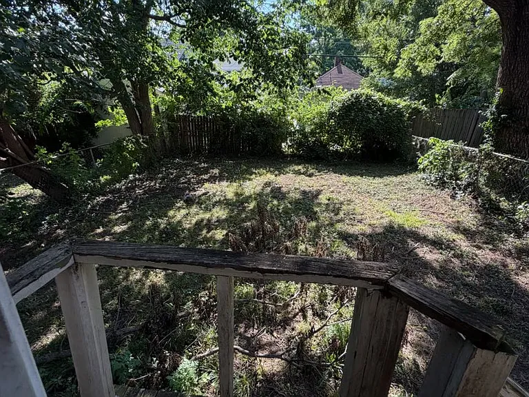 3718 Bellefontaine Ave — Photo 9