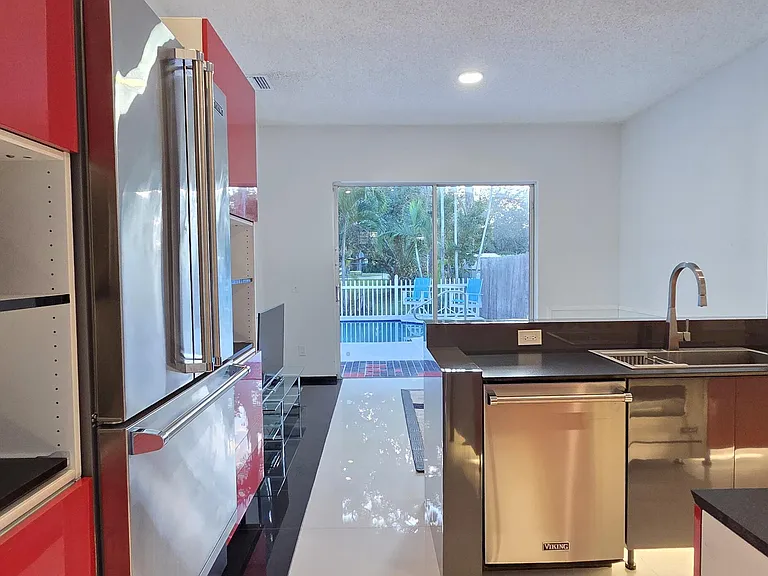 661 Lake Wellington Dr — Photo 53