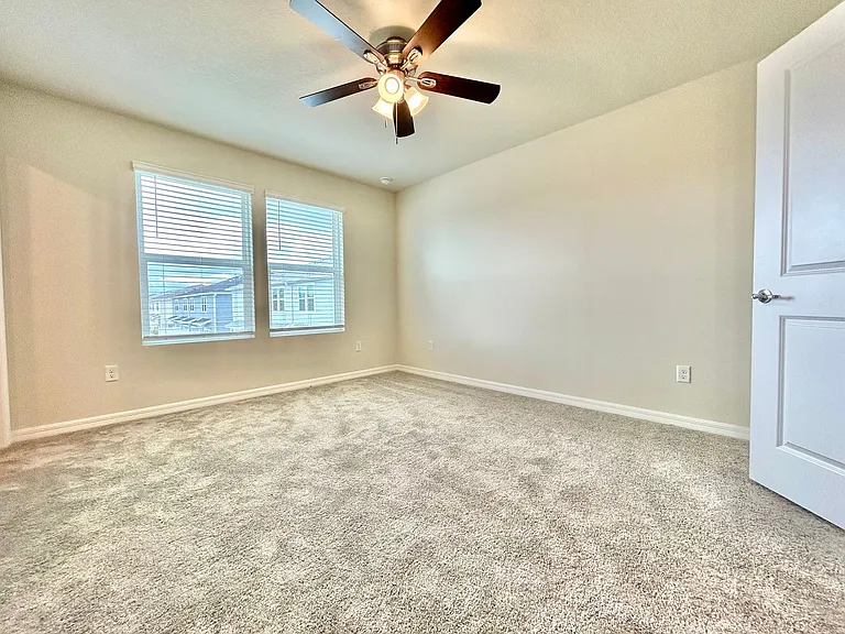 4652 Sparkling Shell Ave — Photo 20