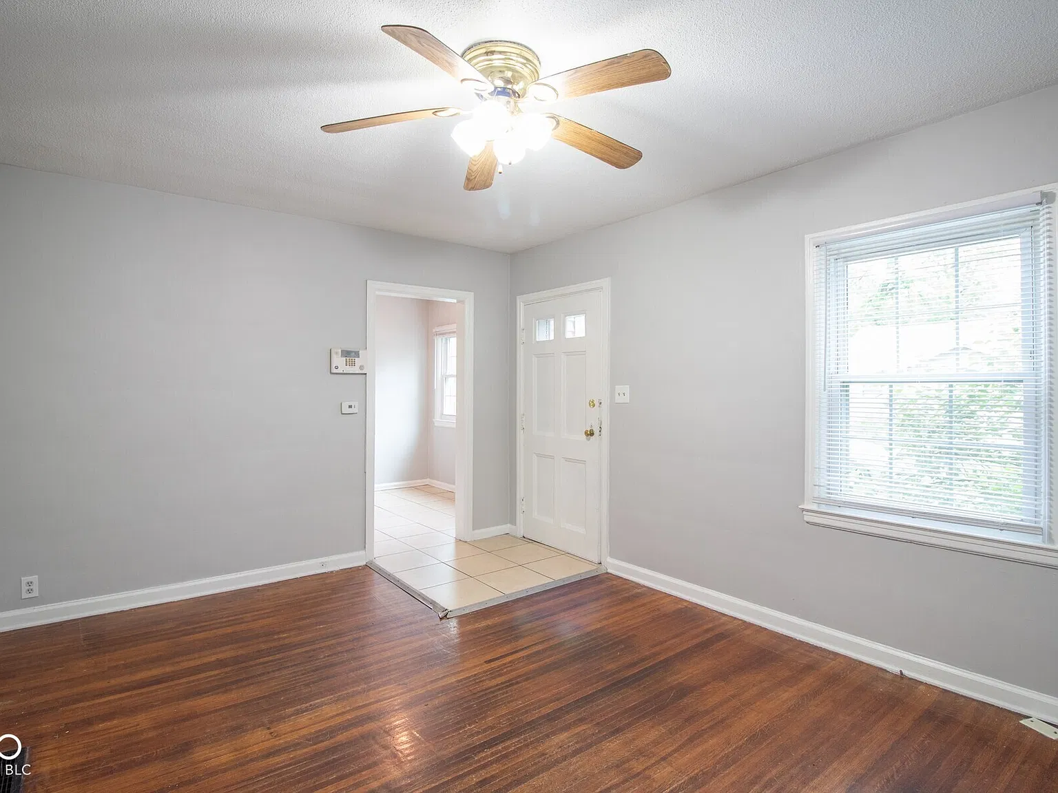 1 bed, 1.0 bath, 650 sqft, $875 — Photo 2