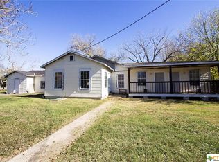 1206 Eisenhower St, Victoria, TX 77901