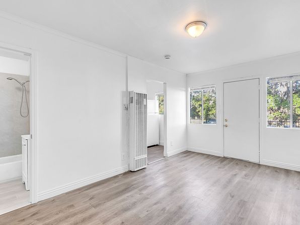 11901 S San Pedro St #3