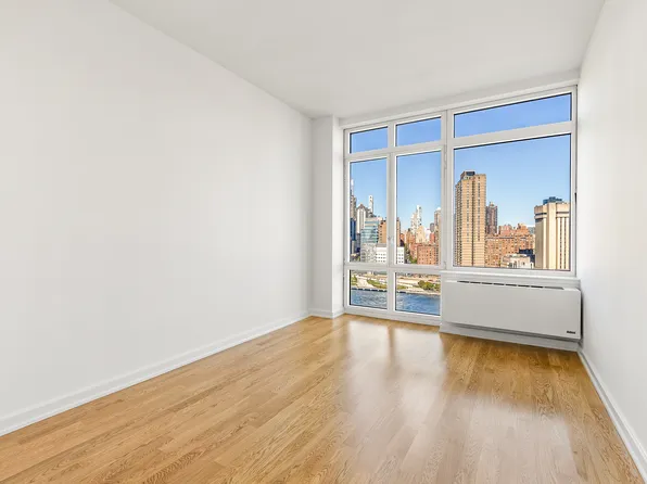 415 Main Street image 7 of 28