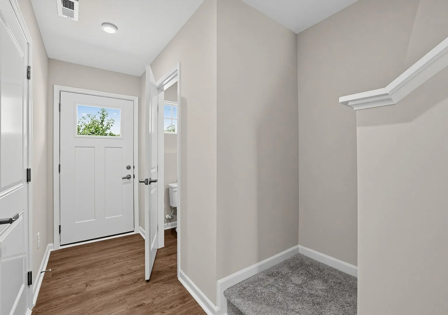 Charming 3BR Townhome in Lyman — Photo 3