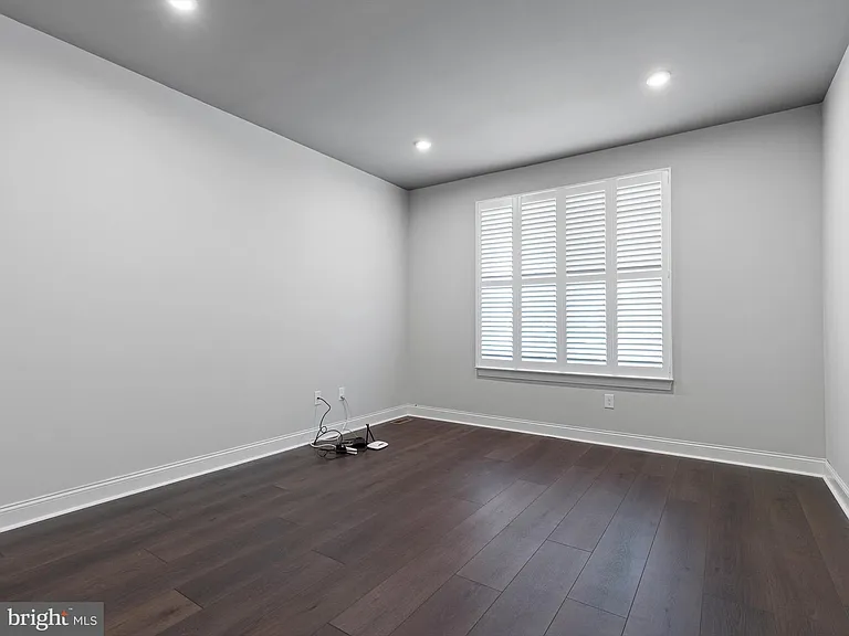 240 Baldy Ln — Photo 38