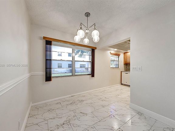 3rd image of 36 Islewood Ct #36-B