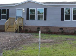 209 Mewborn Dr, Beulaville, NC 28518