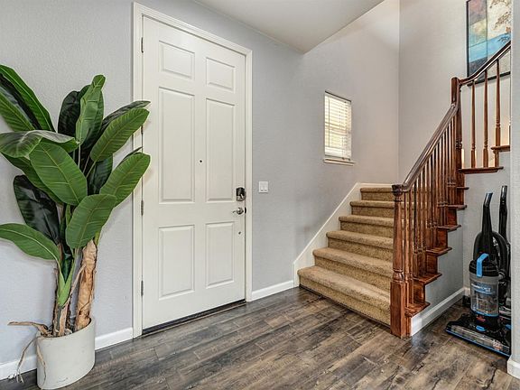4th image of 1729 Belvedere Way