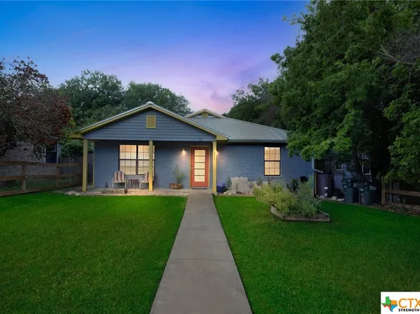 611 Clyde Ct, San Marcos, TX 78666