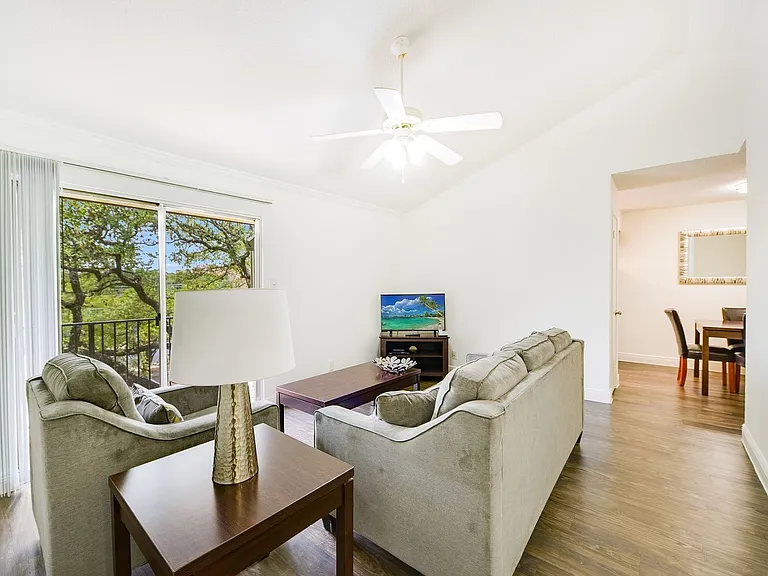 St. Edwards Place Apartments — Photo 40