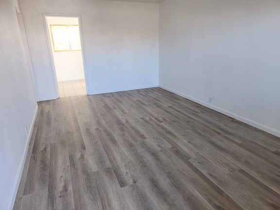 3rd image of 10485 Santa Cruz Rd