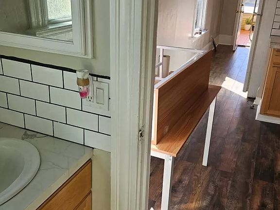 3rd image of 444 S 7th St APT 3