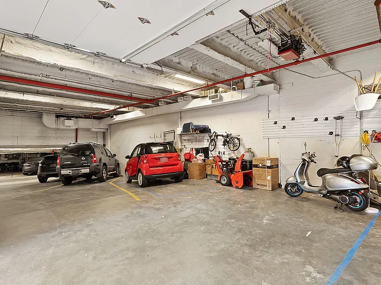687 Greenwich St #1 — Photo 15