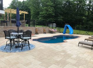 47 Sachem Dr, Shelton, CT 06484