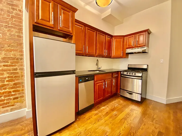 252 Stockholm St #4R — Photo 1