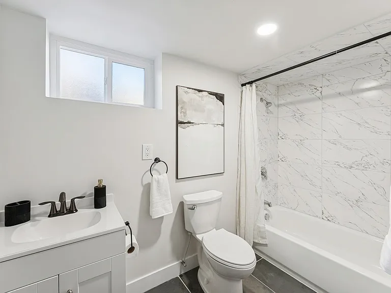1021 E Millbert Ave — Photo 16
