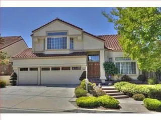 2320 Skyline Dr photo 1
