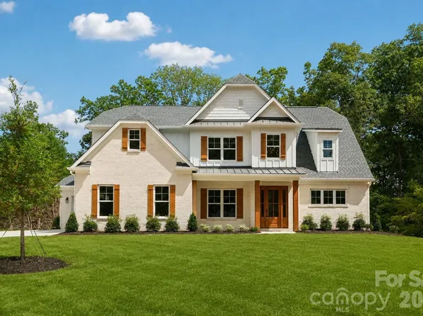 332 Point Carpenter Rd, Fort Mill, SC 29707