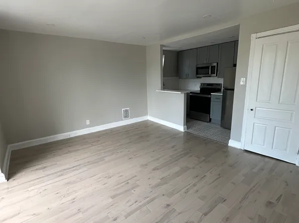 4710 Warrington Ave Floor 3, Philadelphia, PA 19143