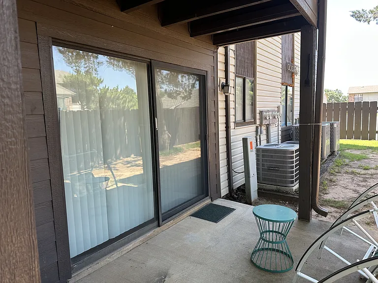 412 N Oakwood Rd #107 — Photo 4