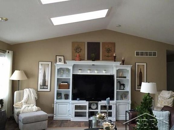5th image of 500 E Braeburn Dr
