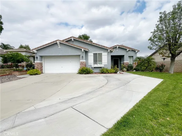 30066 Lake Trail Cir, Lake Elsinore, CA 92530