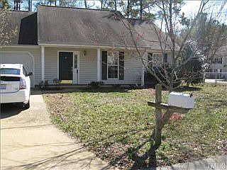 1st image of 815 Sanderson Dr