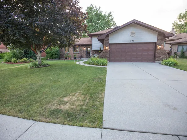 637 Barber Ln, Joliet, IL 60435