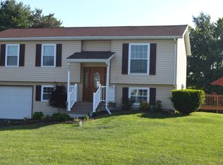 541 Meadowbrook Pkwy W, Horseheads, NY 14845