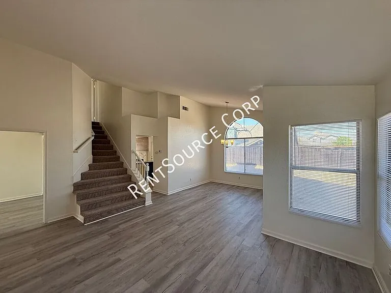 3559 E Avenue R14 — Photo 6