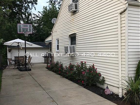 3rd image of 26401 Farringdon Ave