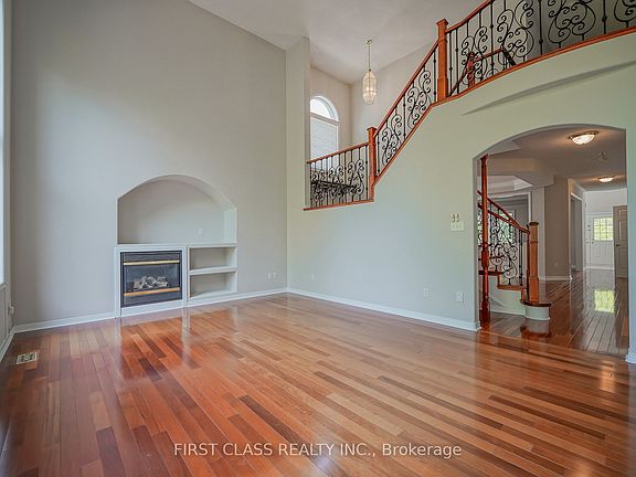 4th image of 37 Burndenford Cres