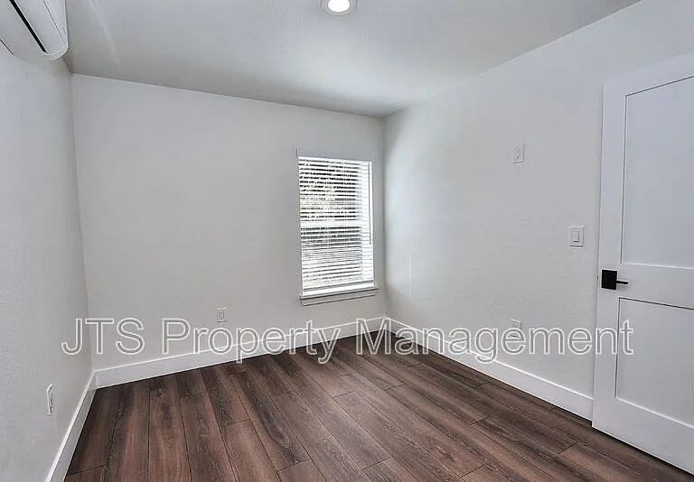 4712 65th St — Photo 41