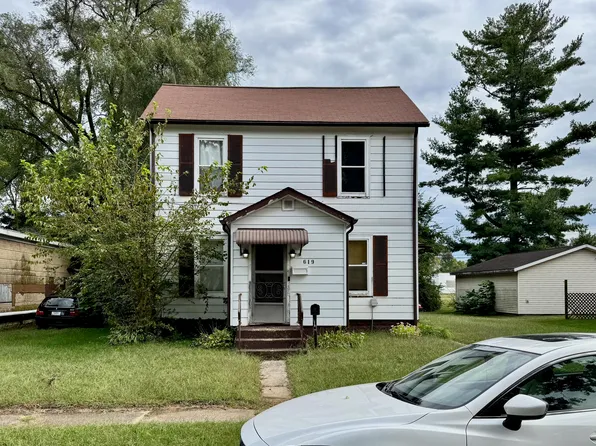 619 Lane St, North Judson, IN 46366