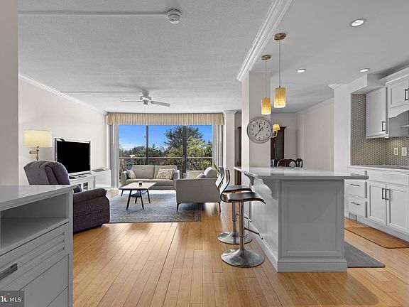 2nd image of 801 Yale Ave APT 1117
