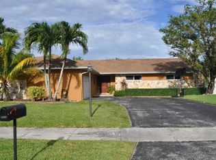 9715 SW 115th Ct, Miami, FL 33176