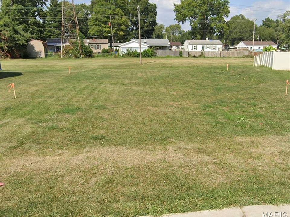 2nd image of 2321 Hunters Point Dr