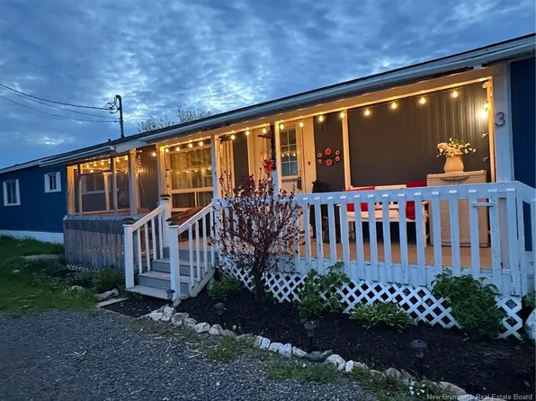 3 Lee Ave, Sussex Corner, NB E4E 2W7