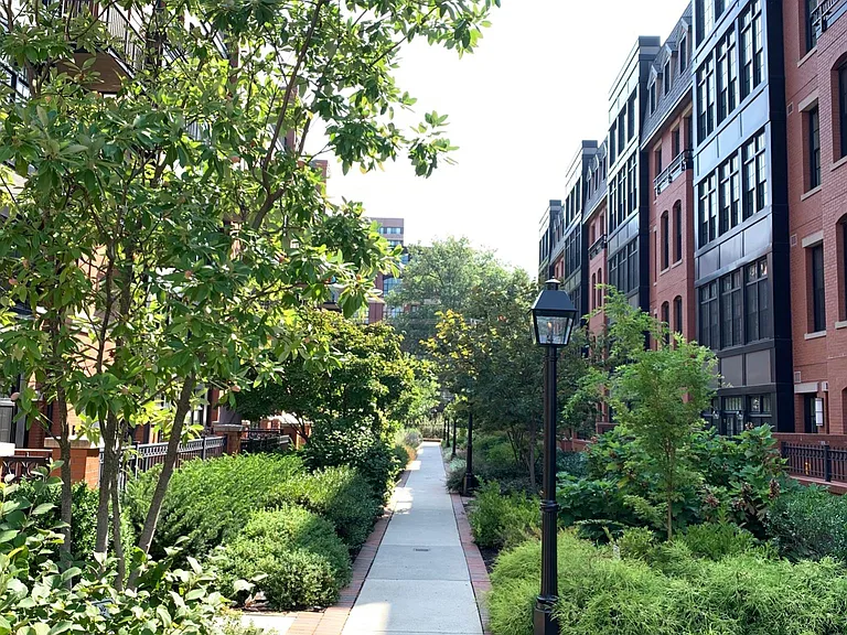 The Gaslight Square Courtyard