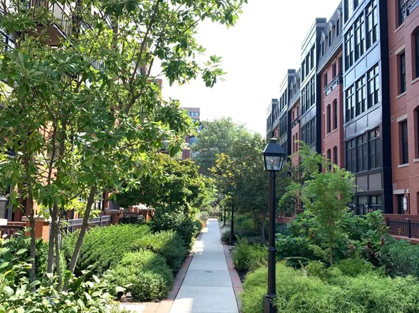 1700 Clarendon Blvd #143, Arlington, VA 22209