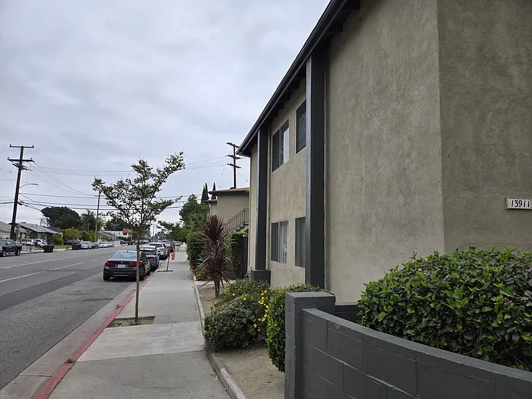 13911 Norwalk Blvd — Photo 3