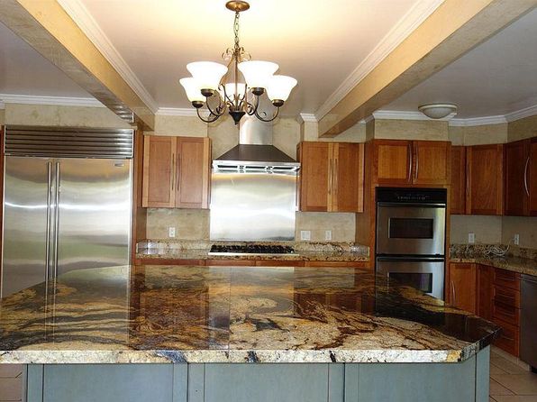 6 Mount Hood Ct